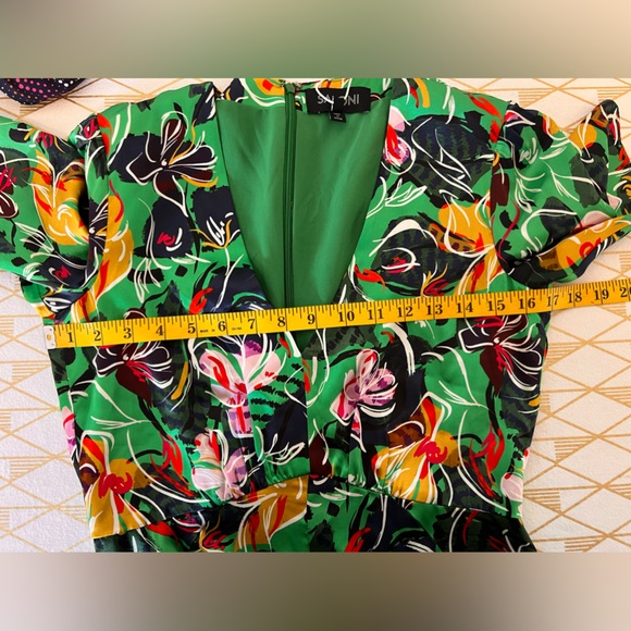 SALONI NWT Eden Floral Dress in Emerald 100% Silk Size 4 - Picture 10 of 13
